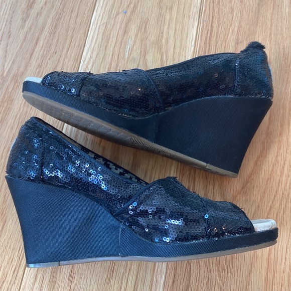 Toms Black Sequin Wedges - Picture 6 of 6